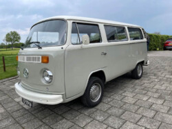 Speciale rouwauto grijze rouwbus Volkswagen Speciale rouwauto grijze rouwbus Volkswagen